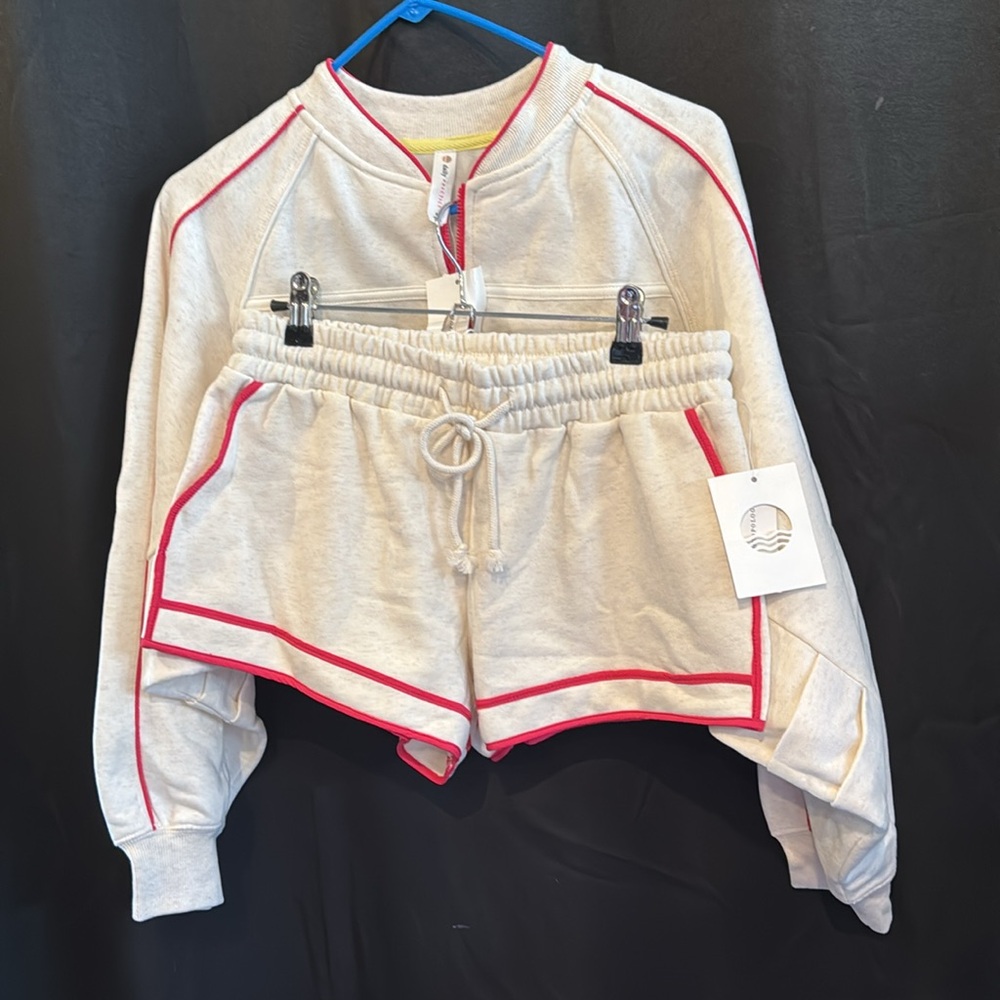 Rare Daily Practice Cream and Ted Piped Retro Shorts Set XS - Picture 6 of 6